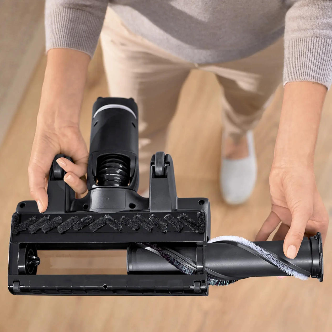 Bosch เครื่องดูดฝุ่นไร้สาย Unlimited 10 ProAnimal สีแดง รุ่น BCS1041PET - Image 5